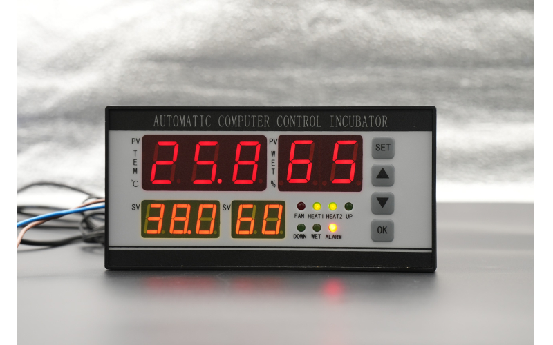 Incubator Temperature Controller XM-18